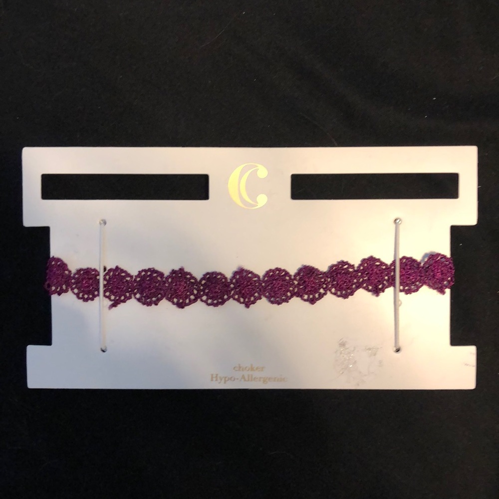 Lace choker